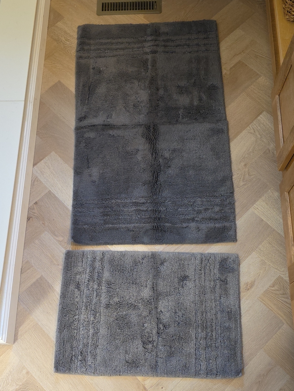 Simply Vera Wang Bath Mat Set